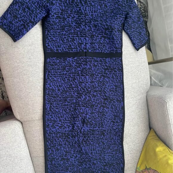 LK Bennett Classy Blue and Black dress , thick knit with half sleeve - Picture 3 of 4